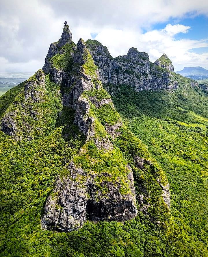Aerial view of the Pieter Both ridge